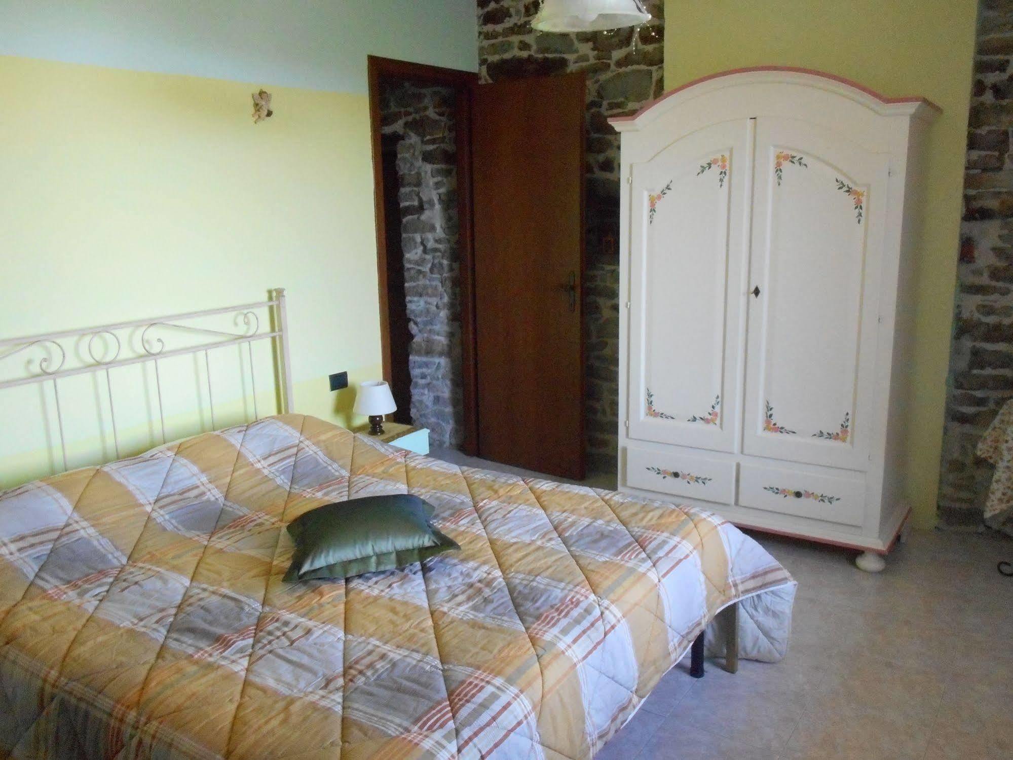 Agriturismo Cascina Serra Cossano Belbo Exterior foto