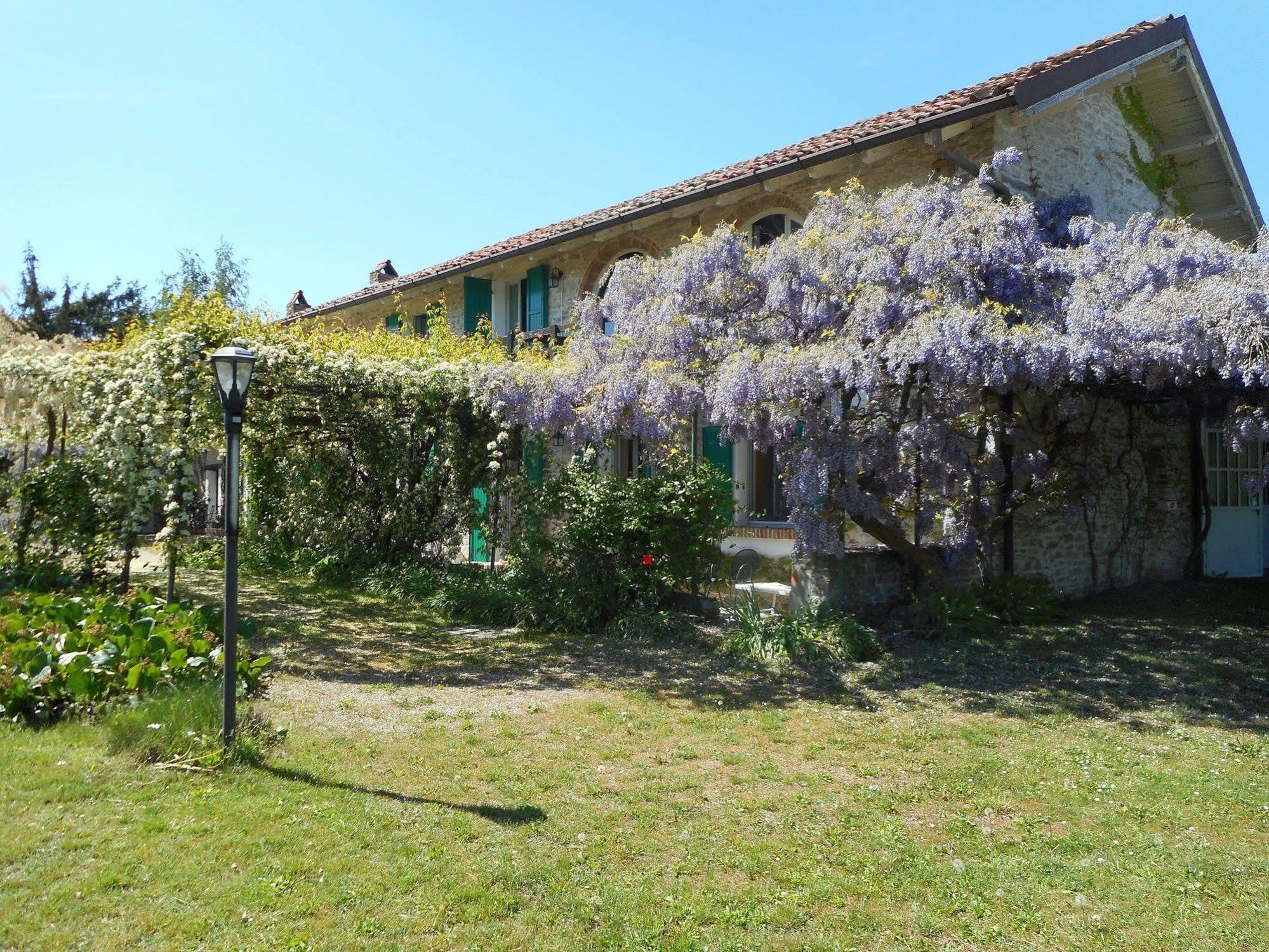 Agriturismo Cascina Serra Cossano Belbo Exterior foto